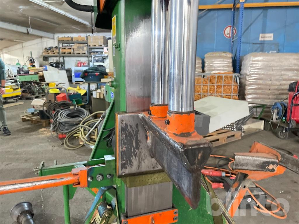 Malkas skaldītājs Posch Hydo Combi 24 (2012): foto 44 Malkas skaldītājs Posch Hydo Combi 24 (2012): foto 44