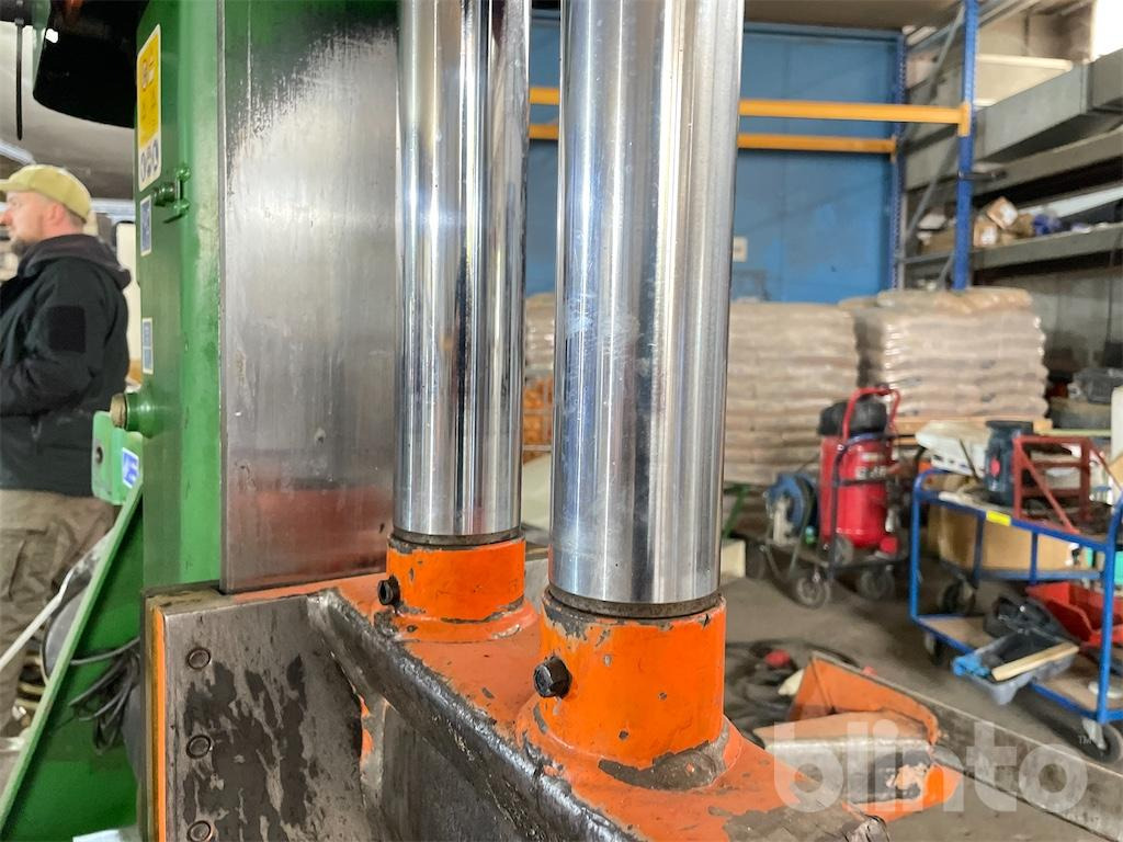 Malkas skaldītājs Posch Hydo Combi 24 (2012): foto 23 Malkas skaldītājs Posch Hydo Combi 24 (2012): foto 23