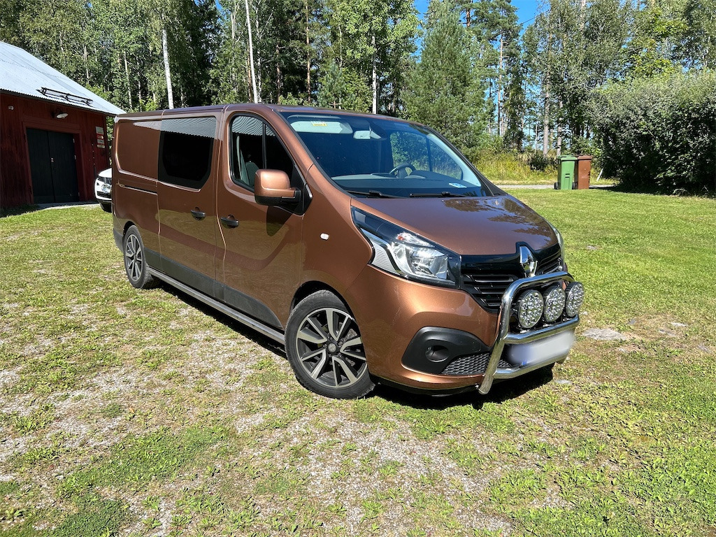 RENAULT TRAFIC KOMBI - Kravas-pasažieru furgons: foto 1 RENAULT TRAFIC KOMBI - Kravas-pasažieru furgons: foto 1