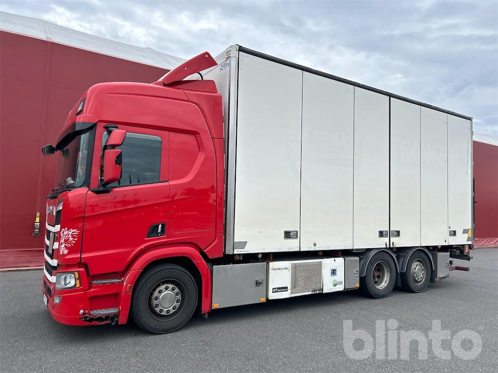 SCANIA R520B6X2*4NB - Kravas automašīna refrižerators: foto 1 SCANIA R520B6X2*4NB - Kravas automašīna refrižerators: foto 1