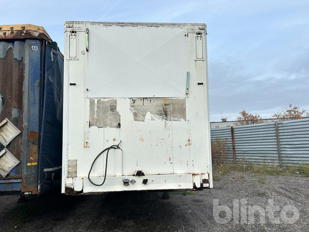 SCHMITZ SKO 24 - Puspiekabe slēgtā virsbūve: foto 2 SCHMITZ SKO 24 - Puspiekabe slēgtā virsbūve: foto 2