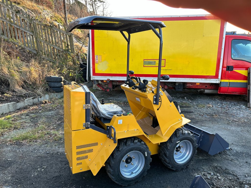 Skid steer loader YC390 - Kompaktiekrāvējs: foto 4 Skid steer loader YC390 - Kompaktiekrāvējs: foto 4