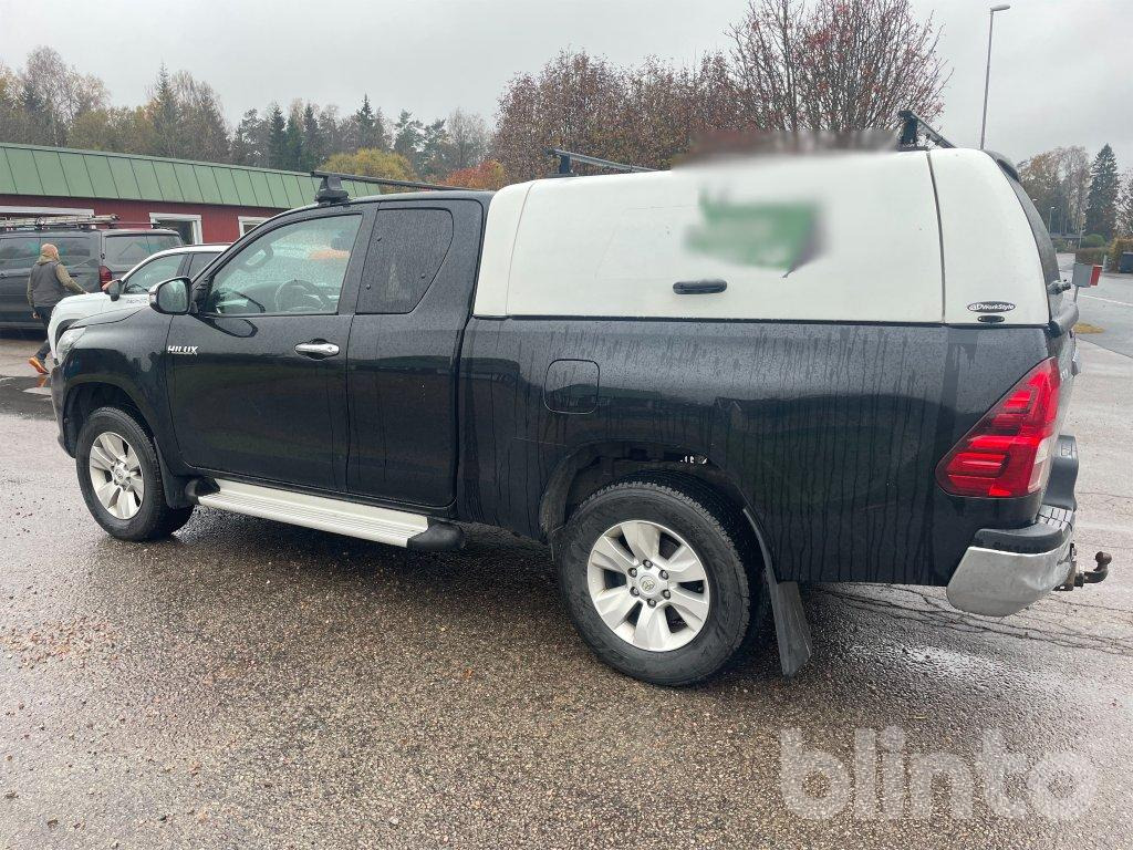 TOYOTA Hilux - Pikaps: foto 4 TOYOTA Hilux - Pikaps: foto 4