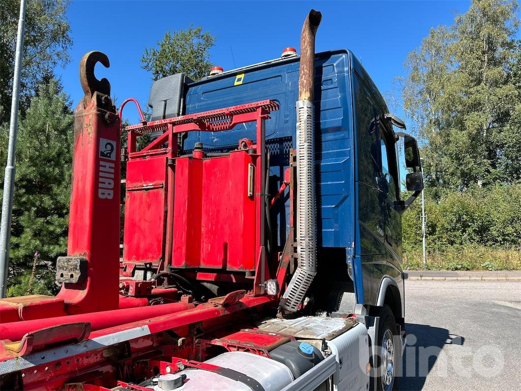 VOLVO FH 6*2 - Pacēlājs ar āķi: foto 4 VOLVO FH 6*2 - Pacēlājs ar āķi: foto 4