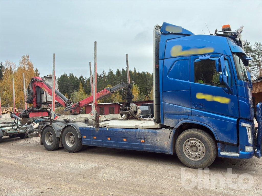 VOLVO FH 64R - Kokvedējs, Kravas auto ar manipulatoru: foto 4 VOLVO FH 64R - Kokvedējs, Kravas auto ar manipulatoru: foto 4