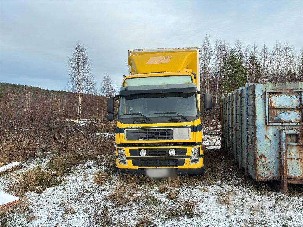 VOLVO FM9 6X2 - Kravas automašīna ar slēgto virsbūvi: foto 2 VOLVO FM9 6X2 - Kravas automašīna ar slēgto virsbūvi: foto 2