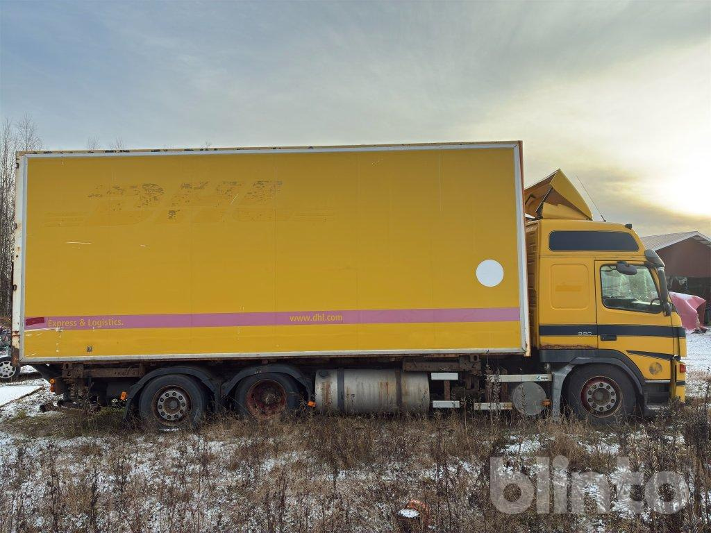 VOLVO FM9 6X2 - Kravas automašīna ar slēgto virsbūvi: foto 4 VOLVO FM9 6X2 - Kravas automašīna ar slēgto virsbūvi: foto 4