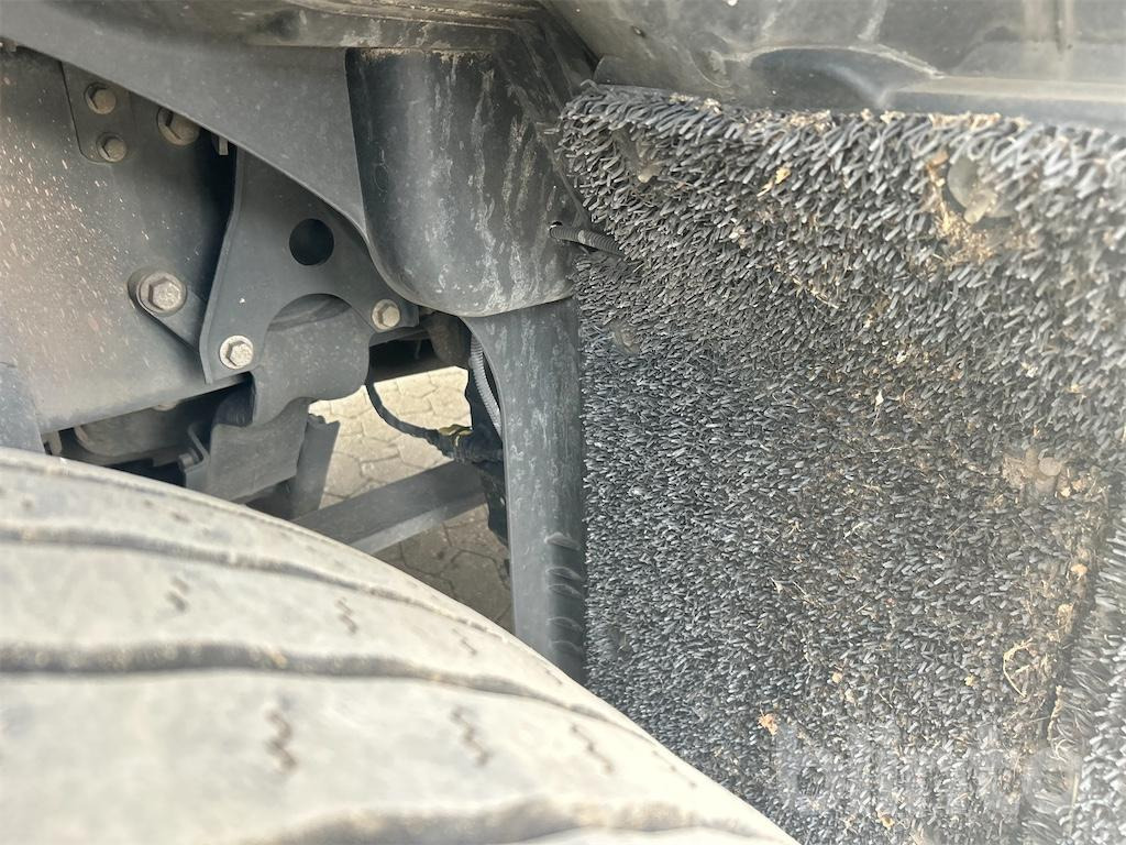 Vilcējs Ford F-Max 500 mit Retarder: foto 39 Vilcējs Ford F-Max 500 mit Retarder: foto 39