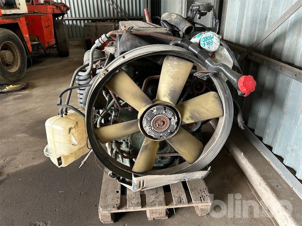 Volvo 420 FH12 D12 Motor - Dzinējs - Kravas automašīna: foto 5 Volvo 420 FH12 D12 Motor - Dzinējs - Kravas automašīna: foto 5