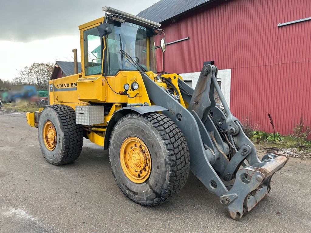 Volvo BM L90C - Riteņu iekrāvējs: foto 4 Volvo BM L90C - Riteņu iekrāvējs: foto 4