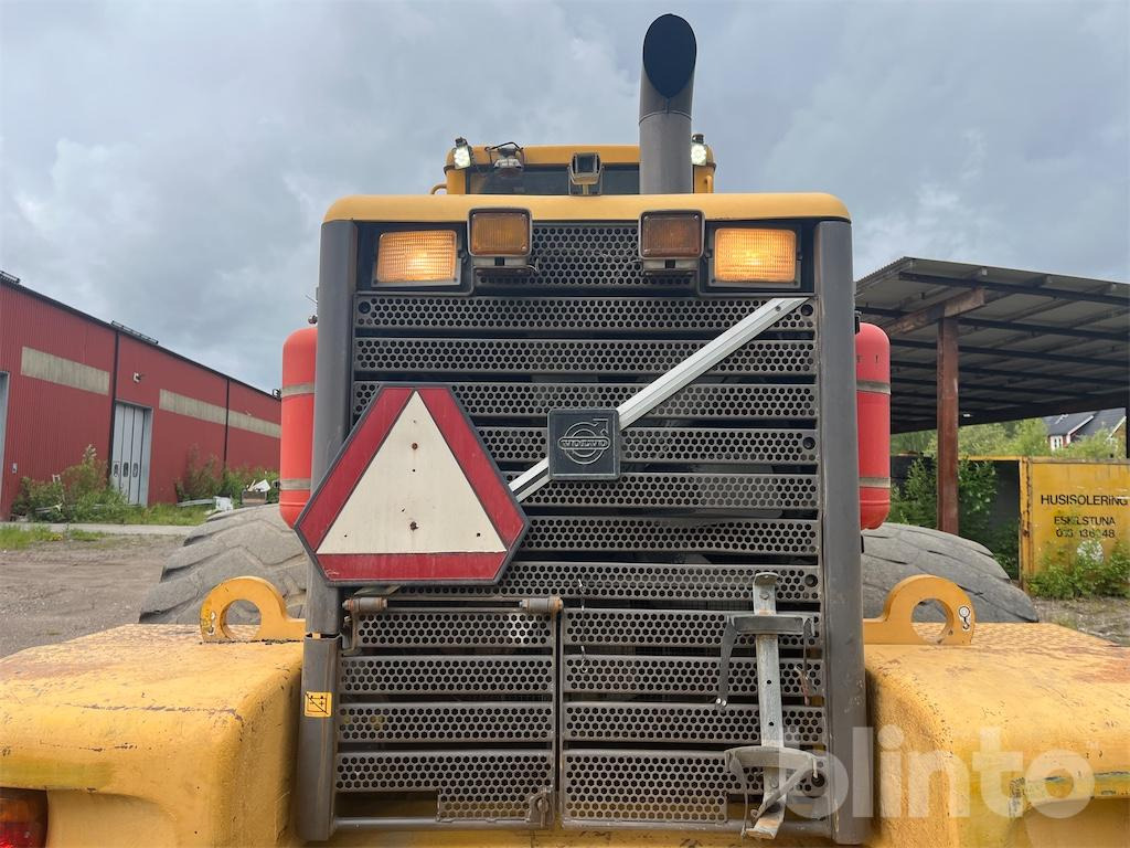 Riteņu iekrāvējs Volvo L220D: foto 12