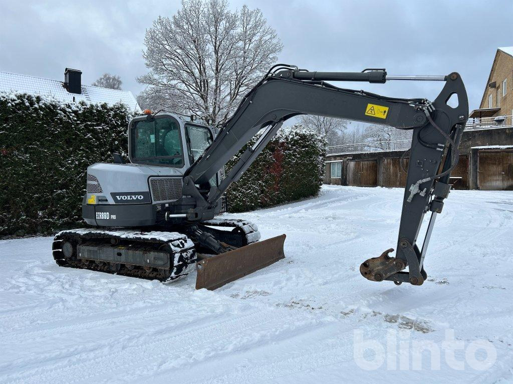 Volvo - Kāpurķēžu ekskavators: foto 1 Volvo - Kāpurķēžu ekskavators: foto 1