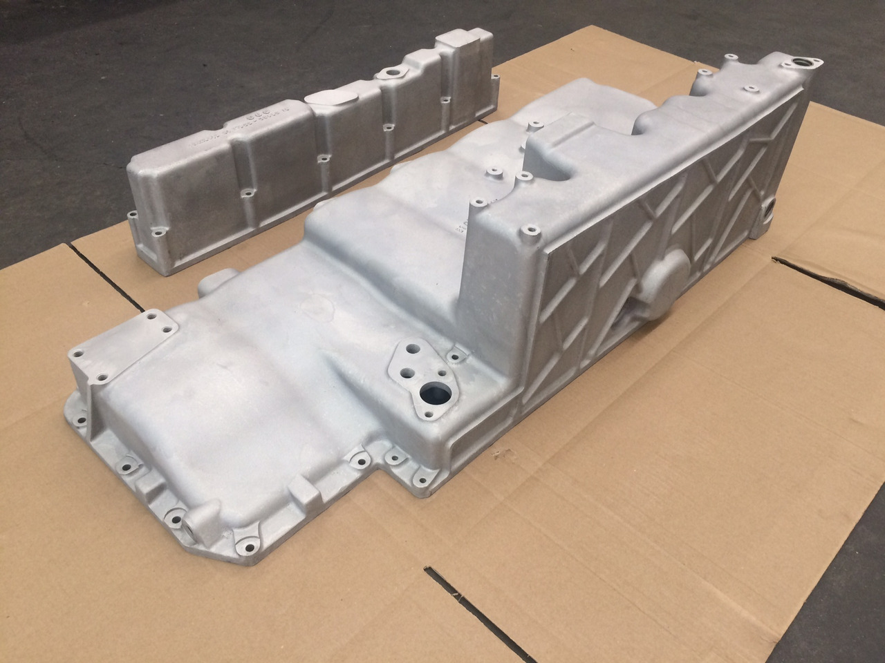 Eļļas panna COPPA OLIO MAN 51058015690 + COPERCHIO COPPA OLIO MAN 51058200086: foto 8 Eļļas panna COPPA OLIO MAN 51058015690 + COPERCHIO COPPA OLIO MAN 51058200086: foto 8