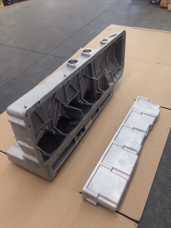 Eļļas panna COPPA OLIO MAN 51058015690 + COPERCHIO COPPA OLIO MAN 51058200086: foto 9 Eļļas panna COPPA OLIO MAN 51058015690 + COPERCHIO COPPA OLIO MAN 51058200086: foto 9