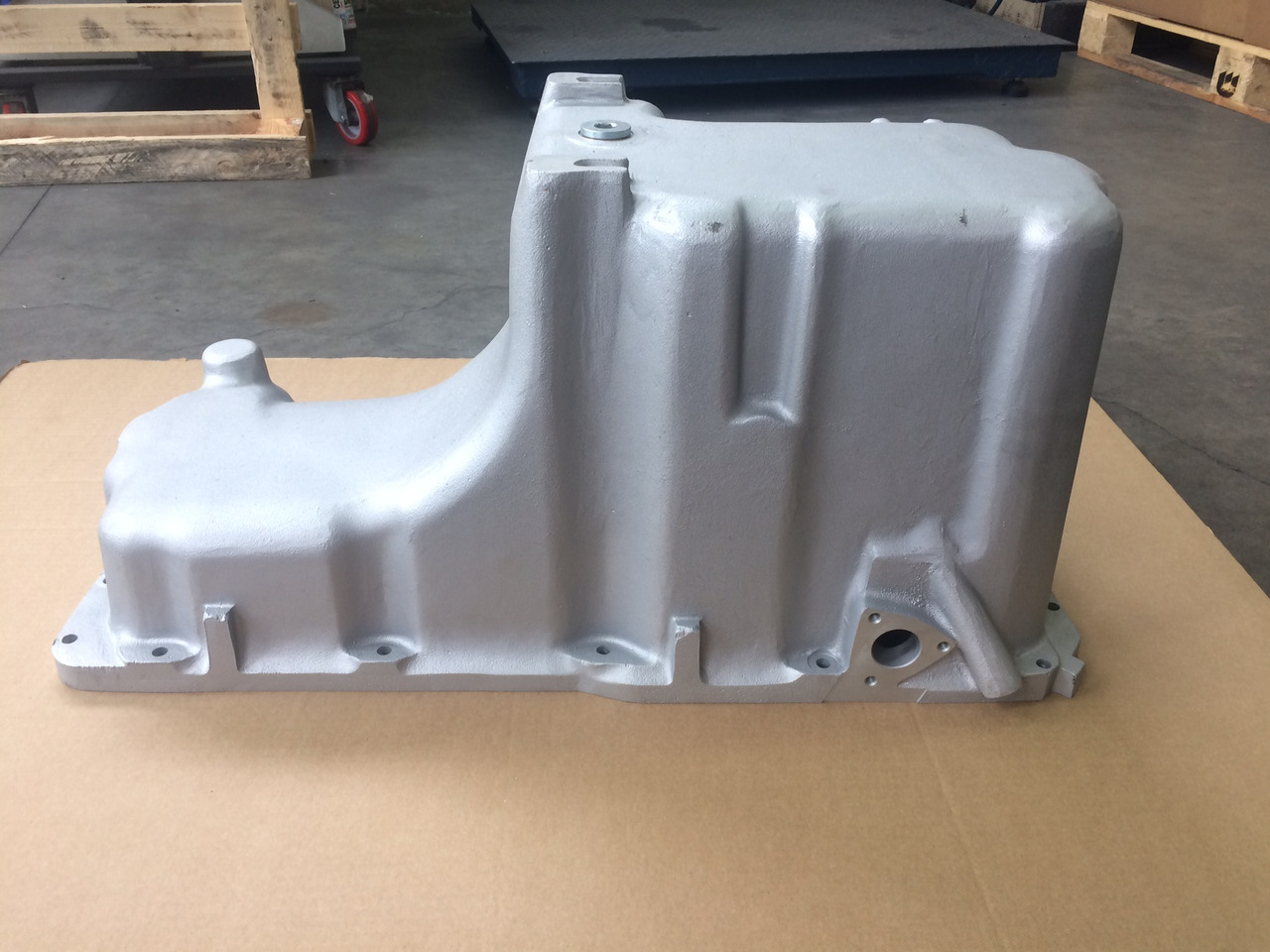 COPPA OLIO MERCEDES OM442 - VERSIONE TRUCK - A4420100413 - Eļļas panna: foto 4 COPPA OLIO MERCEDES OM442 - VERSIONE TRUCK - A4420100413 - Eļļas panna: foto 4
