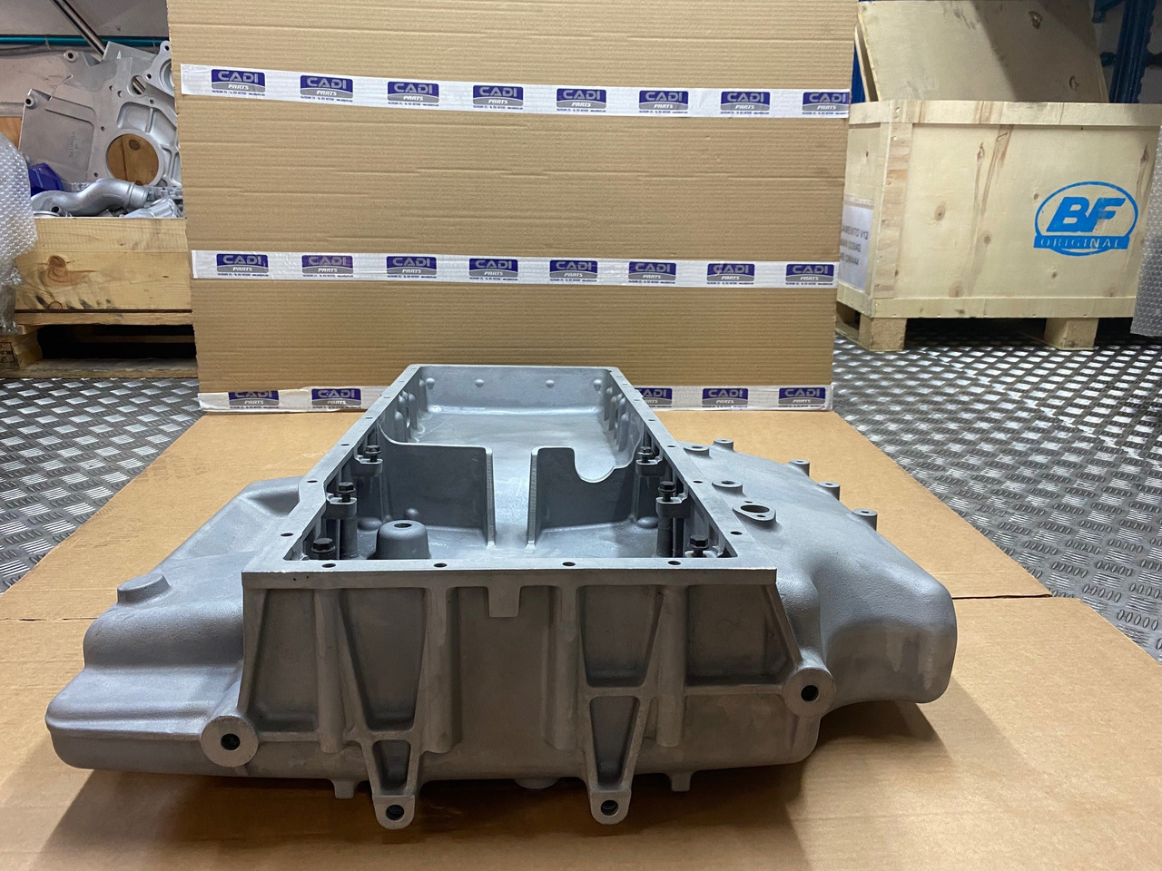 COPPA OLIO MOTORE BUS - 51058015764 - MAN D2066LOH26 - D2676LOH - Eļļas panna - Autobuss: foto 1 COPPA OLIO MOTORE BUS - 51058015764 - MAN D2066LOH26 - D2676LOH - Eļļas panna - Autobuss: foto 1