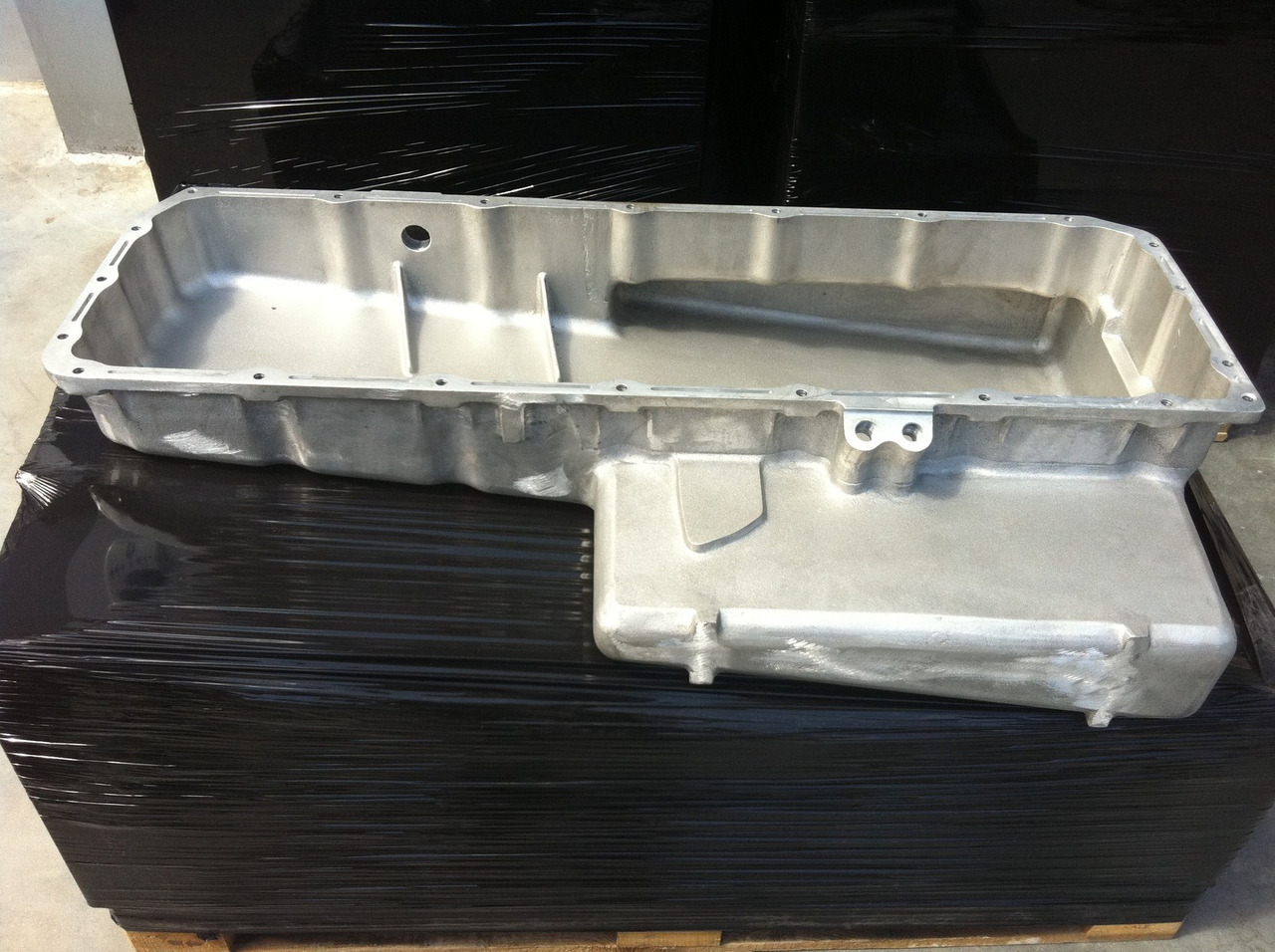 COPPA OLIO MOTORE MERCEDES OM457 - VERSIONE BUS - Eļļas panna - Autobuss: foto 1 COPPA OLIO MOTORE MERCEDES OM457 - VERSIONE BUS - Eļļas panna - Autobuss: foto 1