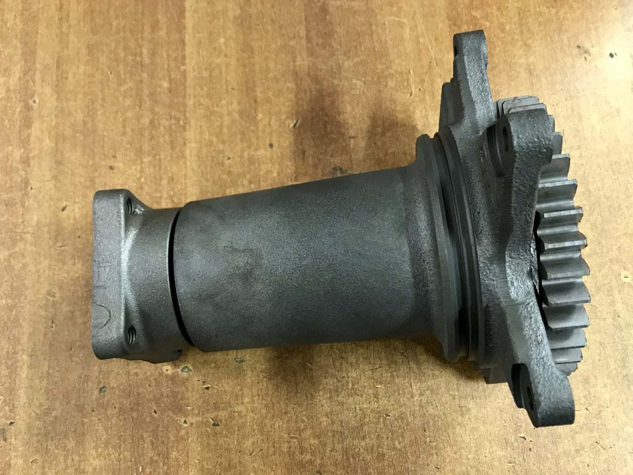 SUPPORTO PORTA VENTILATORE COMPLETO - MOTORI MAN D2066 / MAN D2676 - Dzesēšanas sistēma - Kravas automašīna: foto 2 SUPPORTO PORTA VENTILATORE COMPLETO - MOTORI MAN D2066 / MAN D2676 - Dzesēšanas sistēma - Kravas automašīna: foto 2