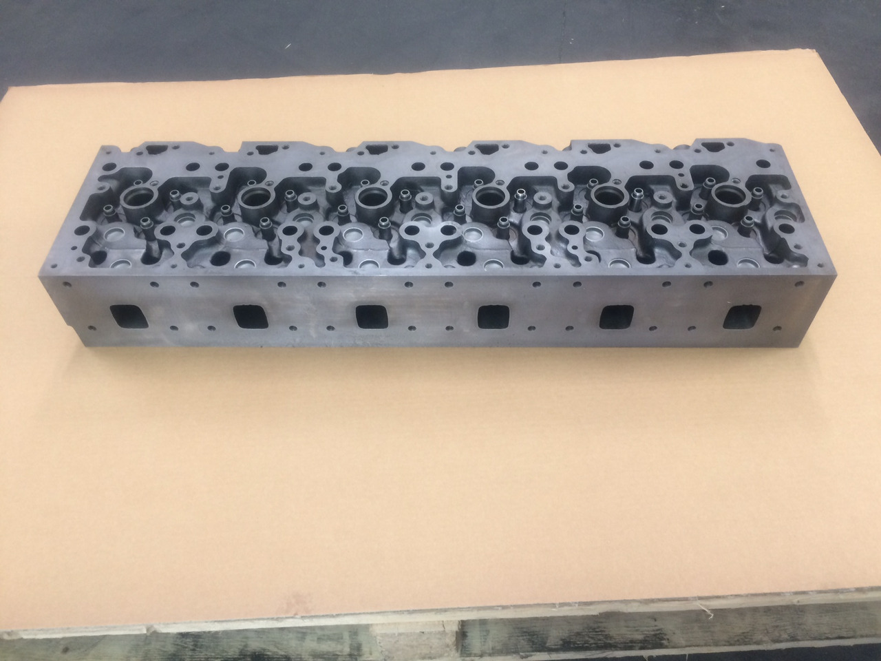 TESTATA CILINDRO - MAN 51031006095 - MOTORE MAN D0836 Common Rail - Motora galva: foto 5 TESTATA CILINDRO - MAN 51031006095 - MOTORE MAN D0836 Common Rail - Motora galva: foto 5