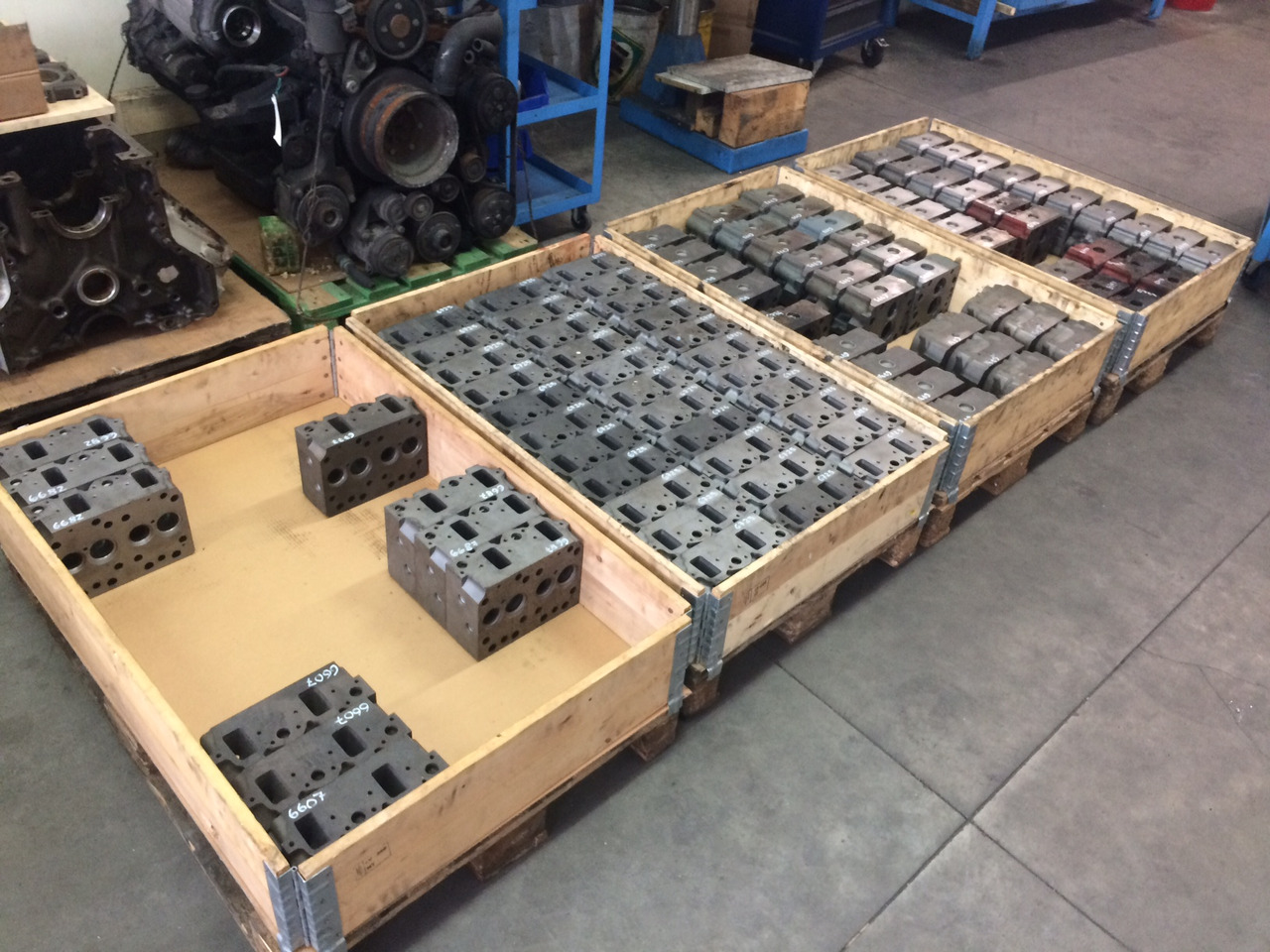 TESTATA MOTORE MAN D2865 / D2866 2V / D2876 2V / D2848 2V / D2840 2V / D2842 2V - Motora galva: foto 4 TESTATA MOTORE MAN D2865 / D2866 2V / D2876 2V / D2848 2V / D2840 2V / D2842 2V - Motora galva: foto 4