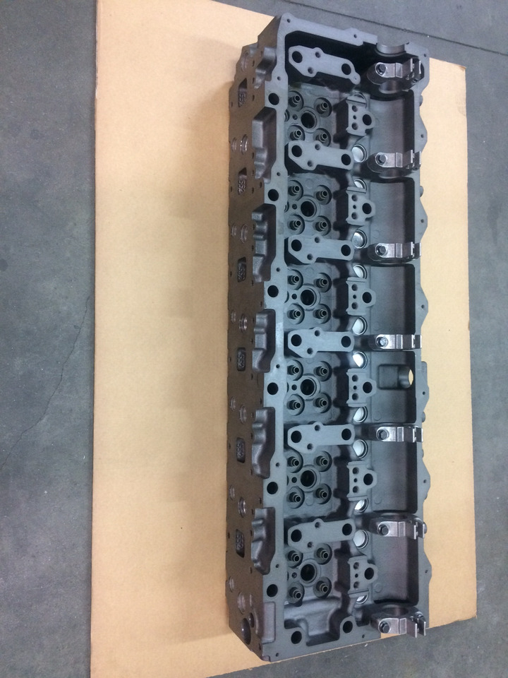 TESTATE MOTORI MAN D2066 - D2676 - NUDE / COMPLETE DI VALVOLE - Motora galva - Kravas automašīna: foto 3 TESTATE MOTORI MAN D2066 - D2676 - NUDE / COMPLETE DI VALVOLE - Motora galva - Kravas automašīna: foto 3