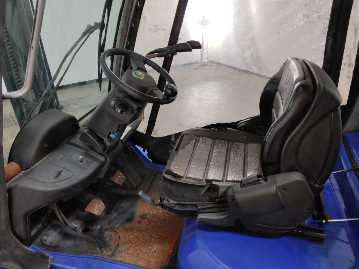 Cesab M325G - Autokrāvējs: foto 3 Cesab M325G - Autokrāvējs: foto 3