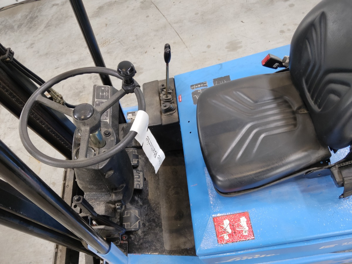 Linde E15 - Elektroiekrāvējs: foto 3 Linde E15 - Elektroiekrāvējs: foto 3
