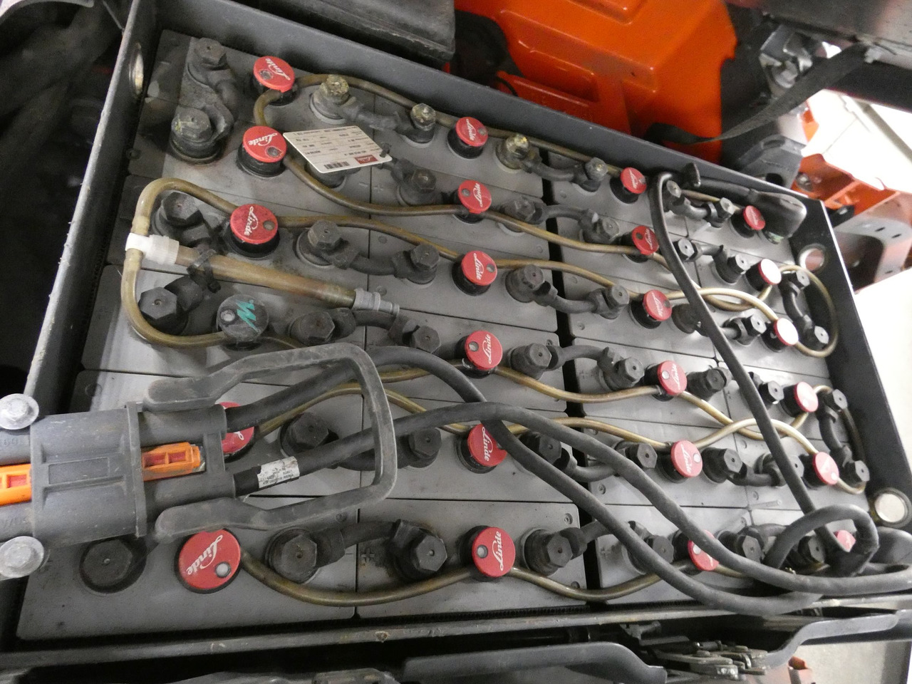 Linde E16C - Elektroiekrāvējs: foto 4 Linde E16C - Elektroiekrāvējs: foto 4