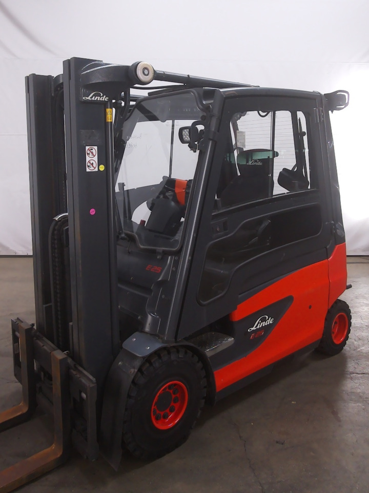 Linde E25L-01 - Elektroiekrāvējs: foto 1 Linde E25L-01 - Elektroiekrāvējs: foto 1