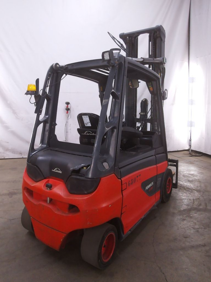 Linde E30L-01 - Elektroiekrāvējs: foto 2 Linde E30L-01 - Elektroiekrāvējs: foto 2