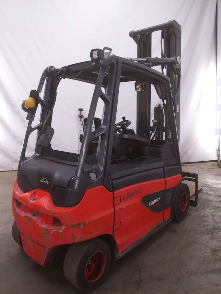 Linde E30L-01 - Elektroiekrāvējs: foto 2 Linde E30L-01 - Elektroiekrāvējs: foto 2