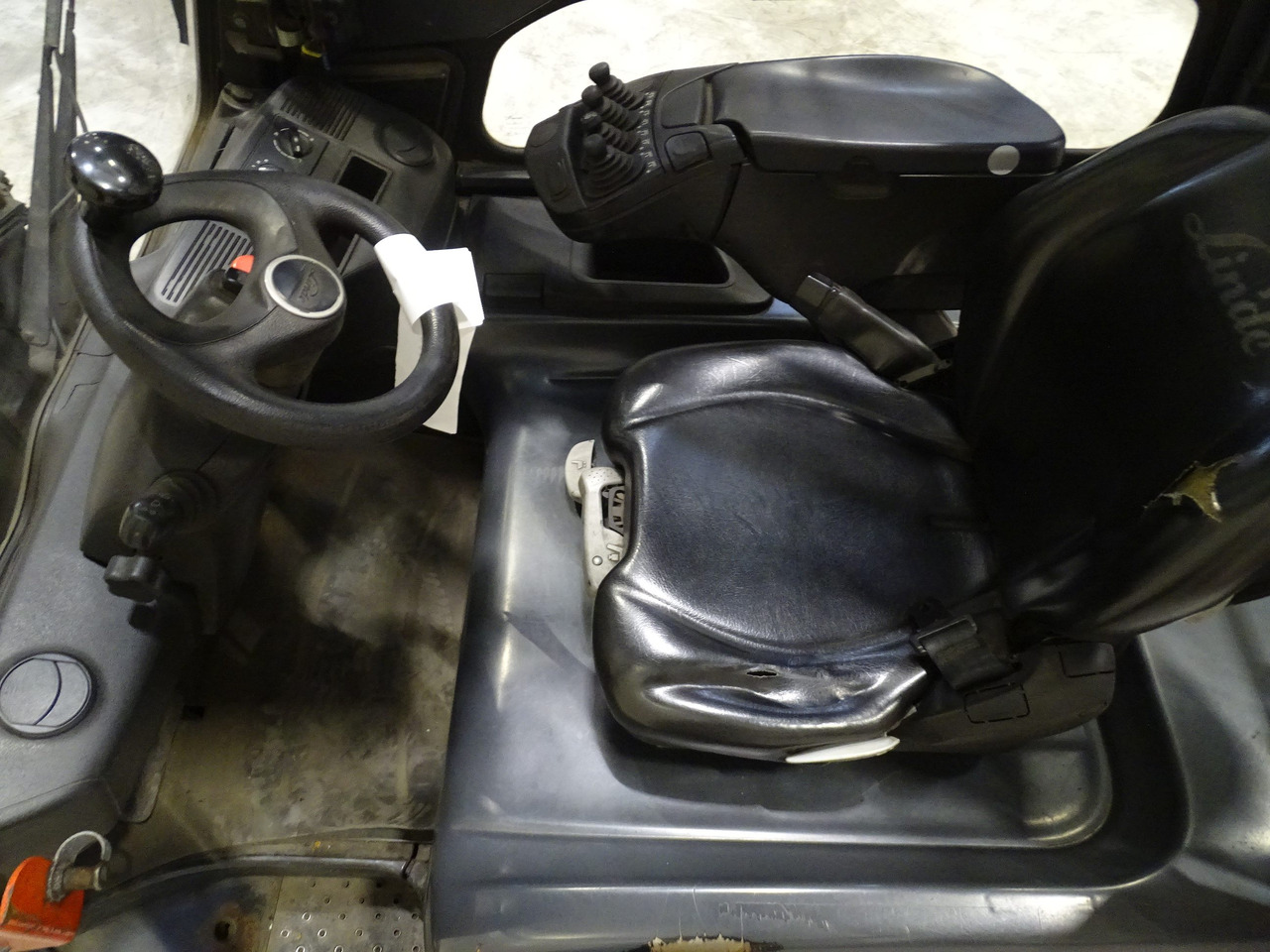 Linde E35L-01 - Elektroiekrāvējs: foto 3 Linde E35L-01 - Elektroiekrāvējs: foto 3