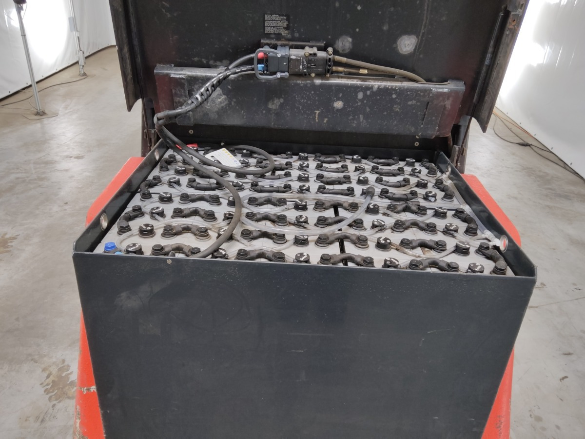 Linde E40P - Elektroiekrāvējs: foto 4 Linde E40P - Elektroiekrāvējs: foto 4