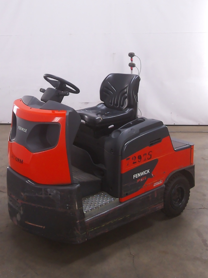 Linde P60 - Noliktavas vilcējs: foto 1 Linde P60 - Noliktavas vilcējs: foto 1