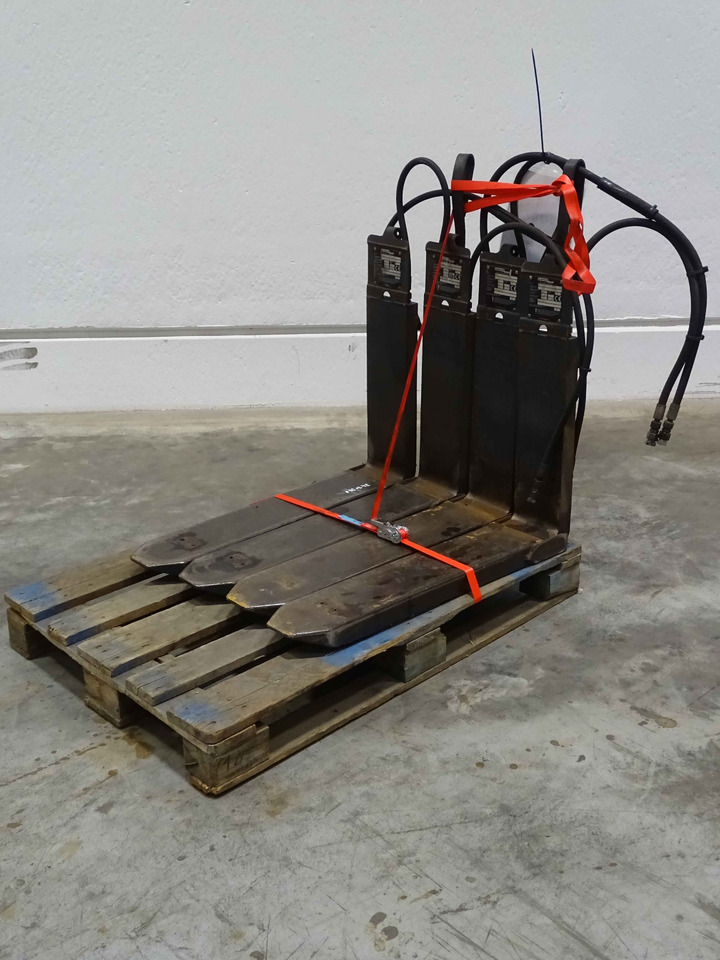 Weitere 2XANBAUGERÄTE - Dakšas: foto 1 Weitere 2XANBAUGERÄTE - Dakšas: foto 1