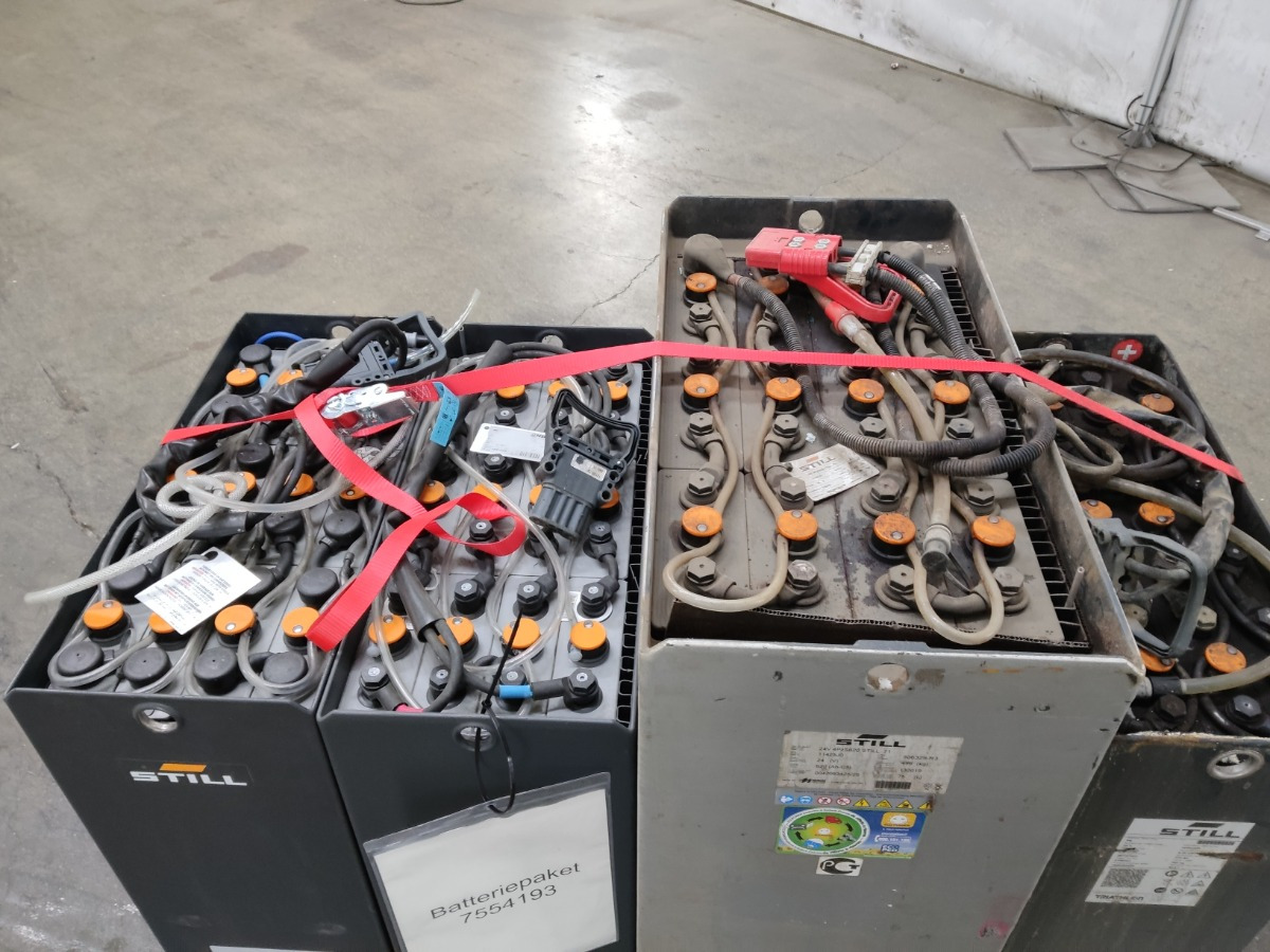 Weitere 4XBATTERIEN - Akumulators - Iekraušanas tehnika: foto 3 Weitere 4XBATTERIEN - Akumulators - Iekraušanas tehnika: foto 3