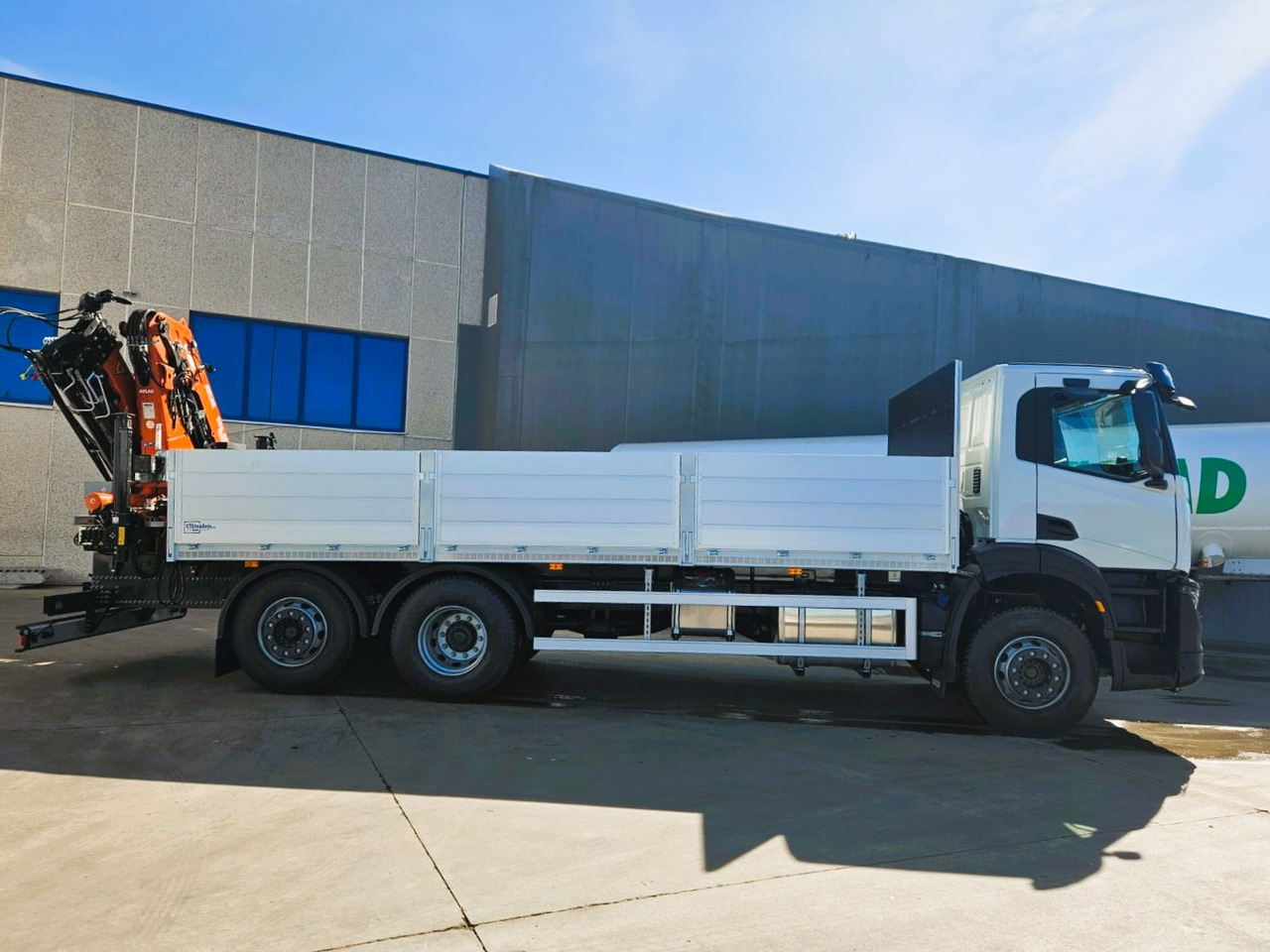 Iveco X-Way AD300X46Z HR ON+ - Bortu kravas automašīna/ Platforma, Kravas auto ar manipulatoru: foto 4 Iveco X-Way AD300X46Z HR ON+ - Bortu kravas automašīna/ Platforma, Kravas auto ar manipulatoru: foto 4