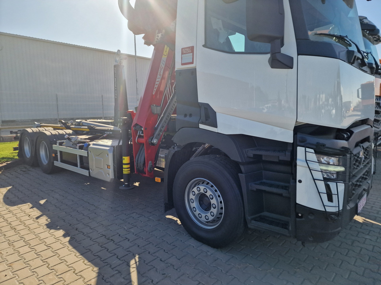 Renault - Pacēlājs ar āķi, Kravas auto ar manipulatoru: foto 2 Renault - Pacēlājs ar āķi, Kravas auto ar manipulatoru: foto 2