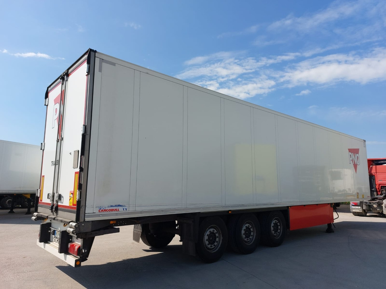 Schmitz Cargobull SCB*S3B - Puspiekabe refrižerators: foto 4 Schmitz Cargobull SCB*S3B - Puspiekabe refrižerators: foto 4
