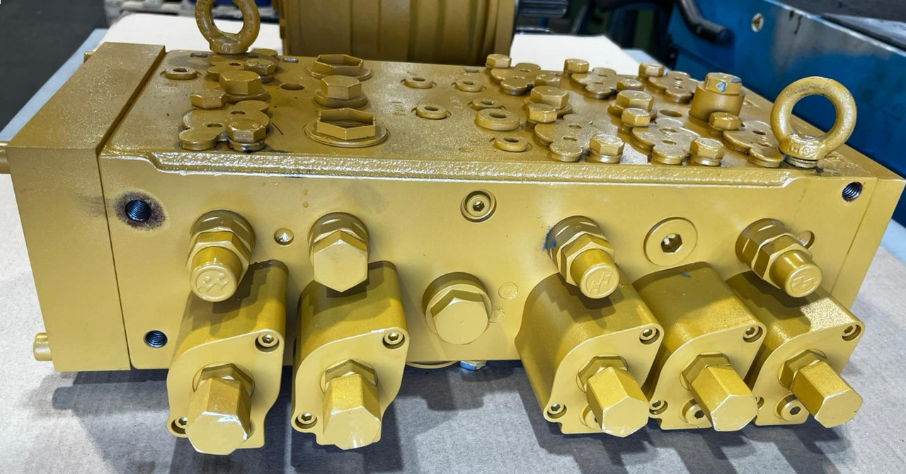 CATERPILLAR 194-7848 Valve GP-Main Control – Genuine Caterpillar Hydraulic Control Valve - Vārsts - Riteņu ekskavators: foto 1 CATERPILLAR 194-7848 Valve GP-Main Control – Genuine Caterpillar Hydraulic Control Valve - Vārsts - Riteņu ekskavators: foto 1