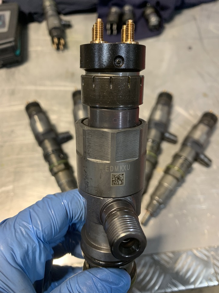 Injectors Detroit Diesel DD15 A4710700887 0445120386 - Inžektors - Kravas automašīna: foto 2 Injectors Detroit Diesel DD15 A4710700887 0445120386 - Inžektors - Kravas automašīna: foto 2