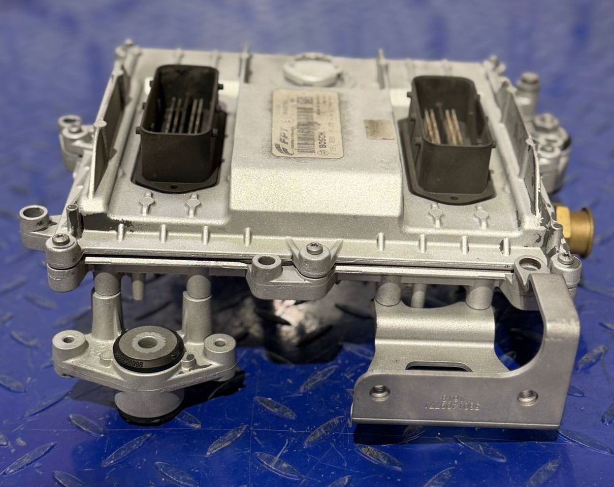 Iveco Engine Control Unit - Elektroniskais vadības bloks (ECU) - Kravas automašīna: foto 3 Iveco Engine Control Unit - Elektroniskais vadības bloks (ECU) - Kravas automašīna: foto 3