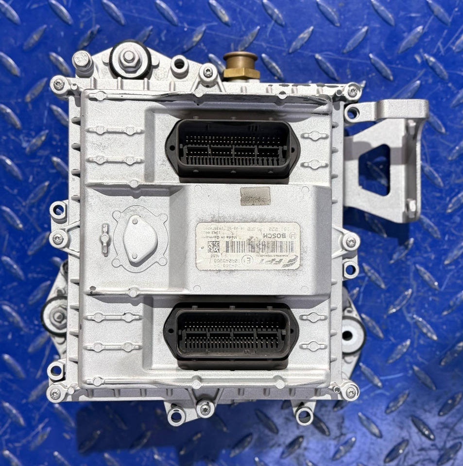 Iveco Engine Control Unit - Elektroniskais vadības bloks (ECU) - Kravas automašīna: foto 1 Iveco Engine Control Unit - Elektroniskais vadības bloks (ECU) - Kravas automašīna: foto 1