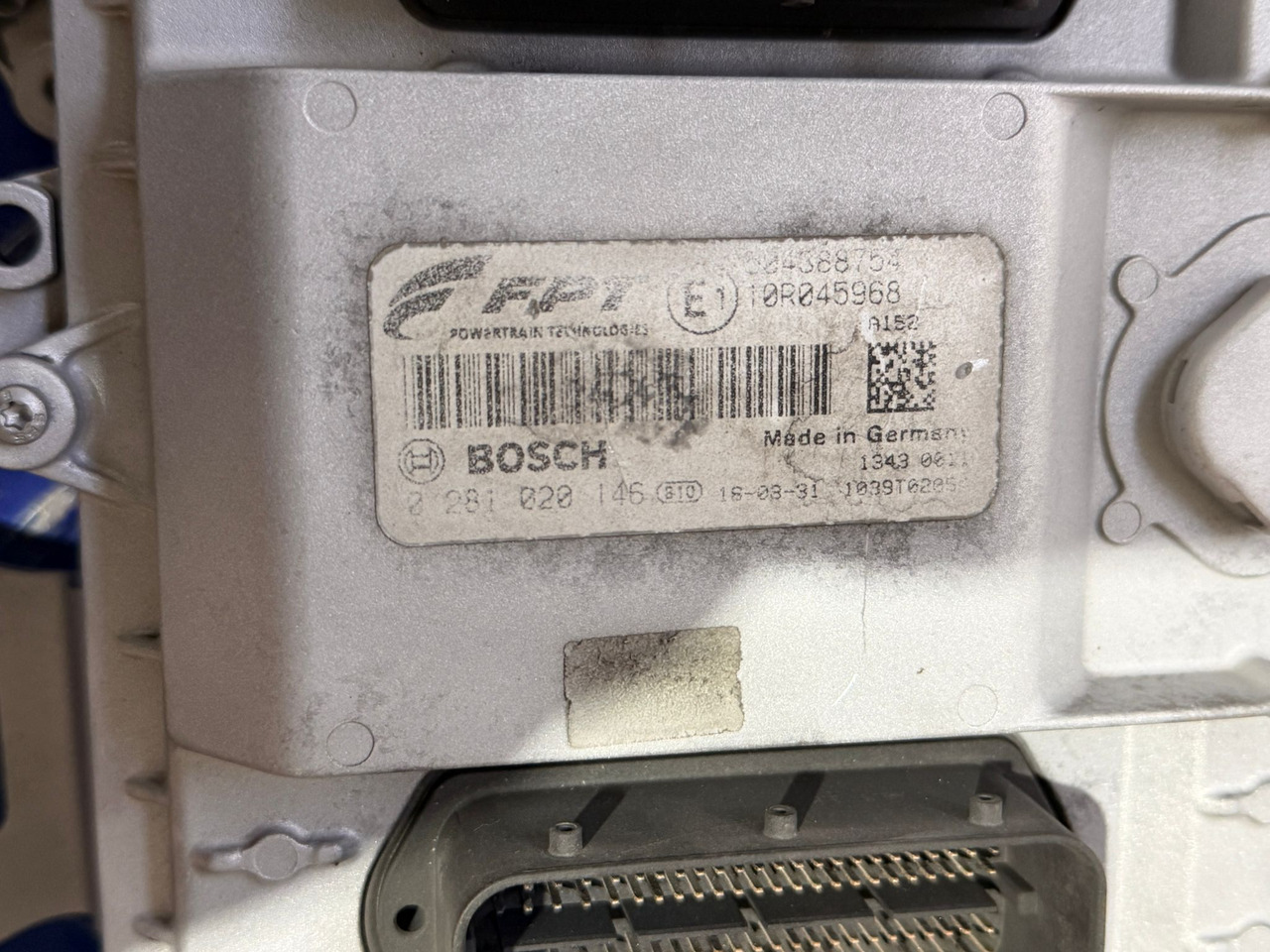 Iveco Engine Control Unit - Elektroniskais vadības bloks (ECU) - Kravas automašīna: foto 4 Iveco Engine Control Unit - Elektroniskais vadības bloks (ECU) - Kravas automašīna: foto 4