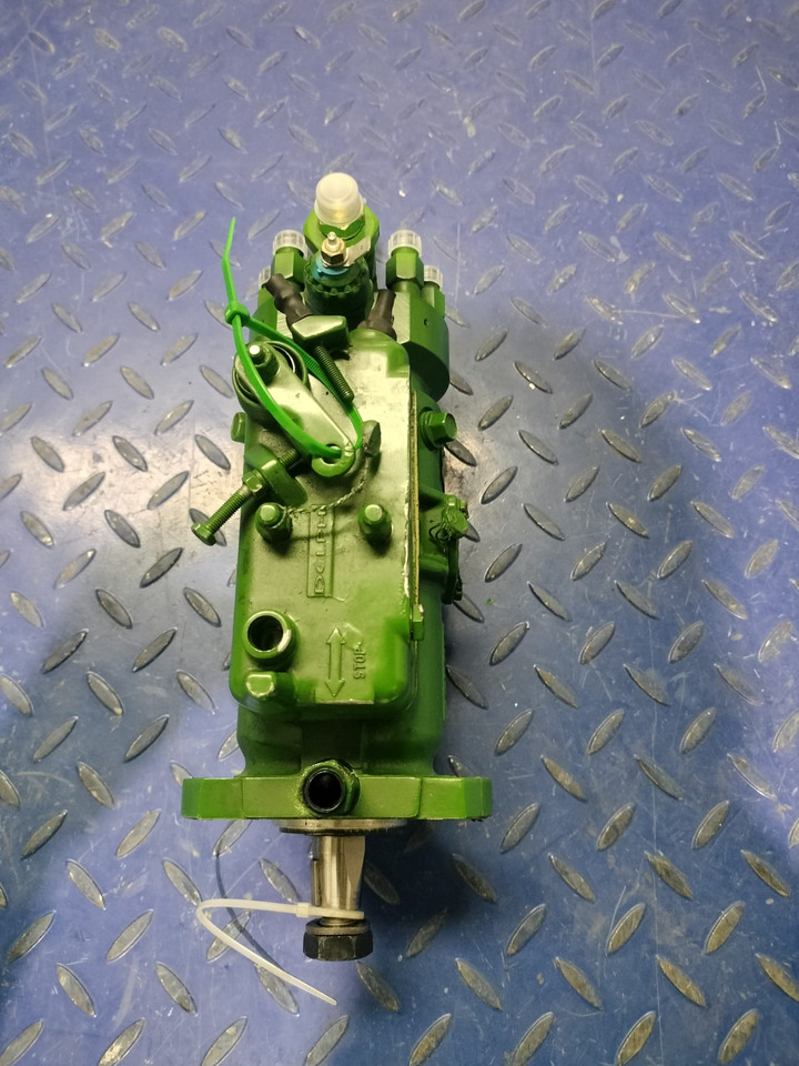 JOHN DEERE 6605/Injection Pump Delphi Injection Pump - Universāla rezerves daļa - Traktors: foto 2 JOHN DEERE 6605/Injection Pump Delphi Injection Pump - Universāla rezerves daļa - Traktors: foto 2
