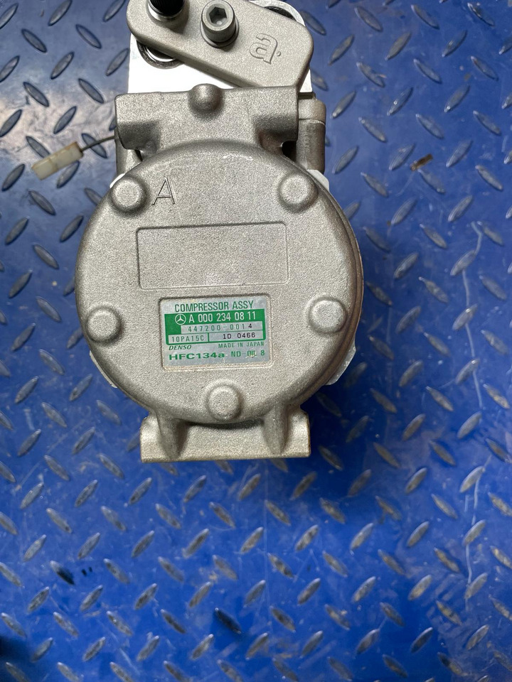 MERCEDES-BENZ Actros, Axor, Atego A0002340811 - Kondicioniera kompresors - Kravas automašīna: foto 3 MERCEDES-BENZ Actros, Axor, Atego A0002340811 - Kondicioniera kompresors - Kravas automašīna: foto 3