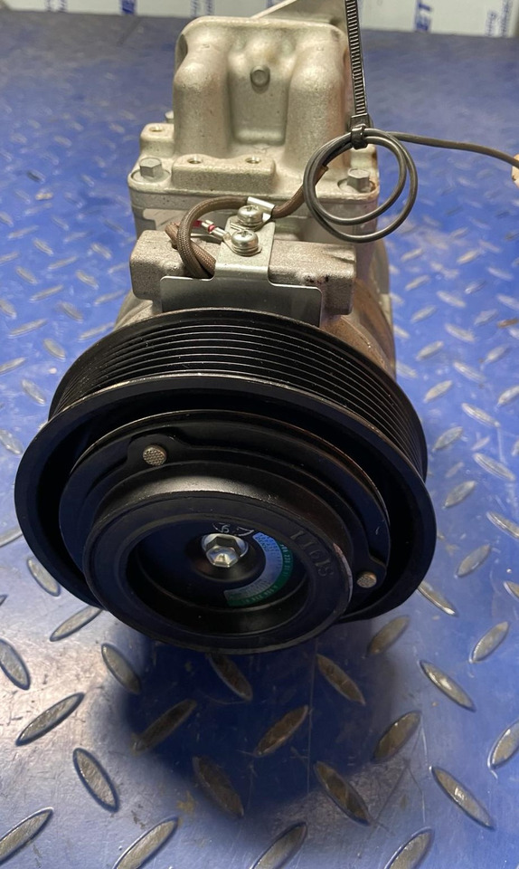 MERCEDES-BENZ Actros, Axor, Atego A0002340811 - Kondicioniera kompresors - Kravas automašīna: foto 1 MERCEDES-BENZ Actros, Axor, Atego A0002340811 - Kondicioniera kompresors - Kravas automašīna: foto 1