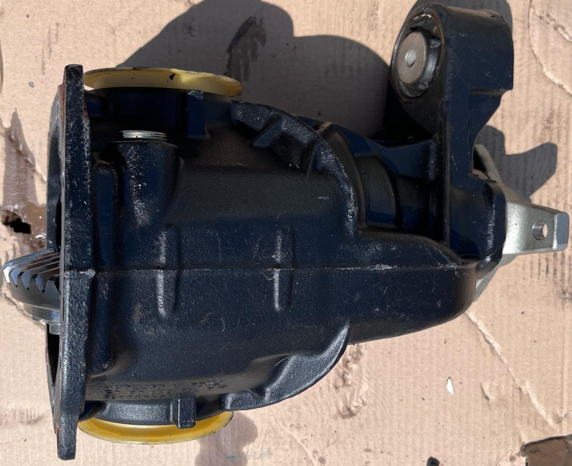 MERCEDES-BENZ Mercedes Benz Rear Axle Differential A1663510605 - Diferenciālis: foto 1 MERCEDES-BENZ Mercedes Benz Rear Axle Differential A1663510605 - Diferenciālis: foto 1