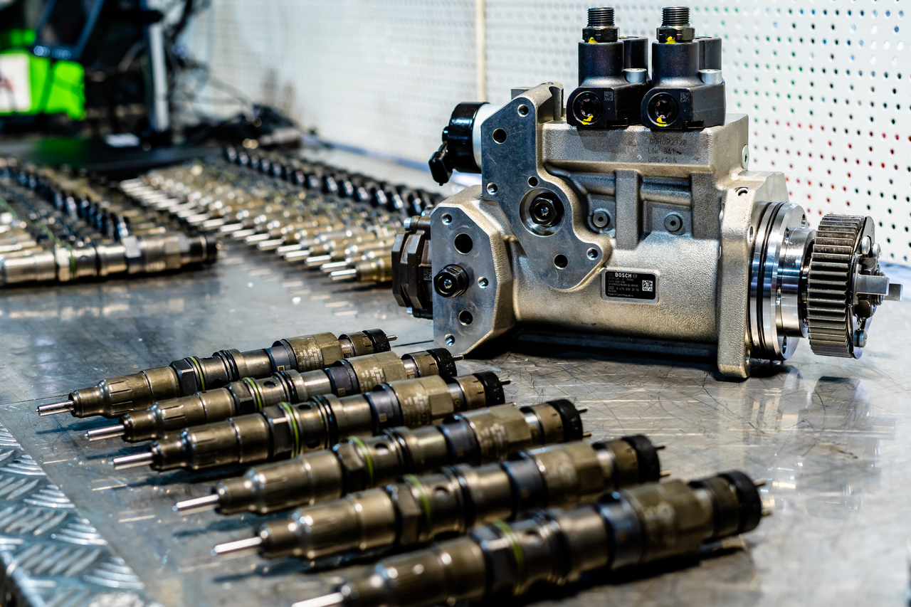 Mercedes Actros MP4 Injection Pump A4700900850 - Degvielas sūknis - Kravas automašīna: foto 1 Mercedes Actros MP4 Injection Pump A4700900850 - Degvielas sūknis - Kravas automašīna: foto 1