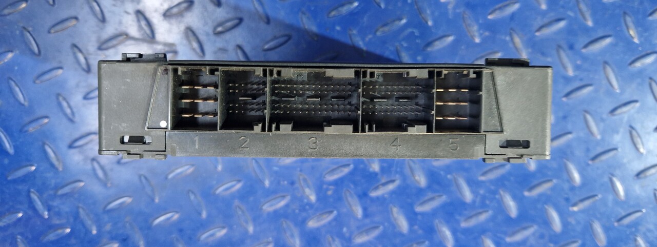 MERCEDES-BENZ Control Device Actros Mp4 CPC3 A0044464702 - Rezerves daļa - Citas iekārtas: foto 3 MERCEDES-BENZ Control Device Actros Mp4 CPC3 A0044464702 - Rezerves daļa - Citas iekārtas: foto 3